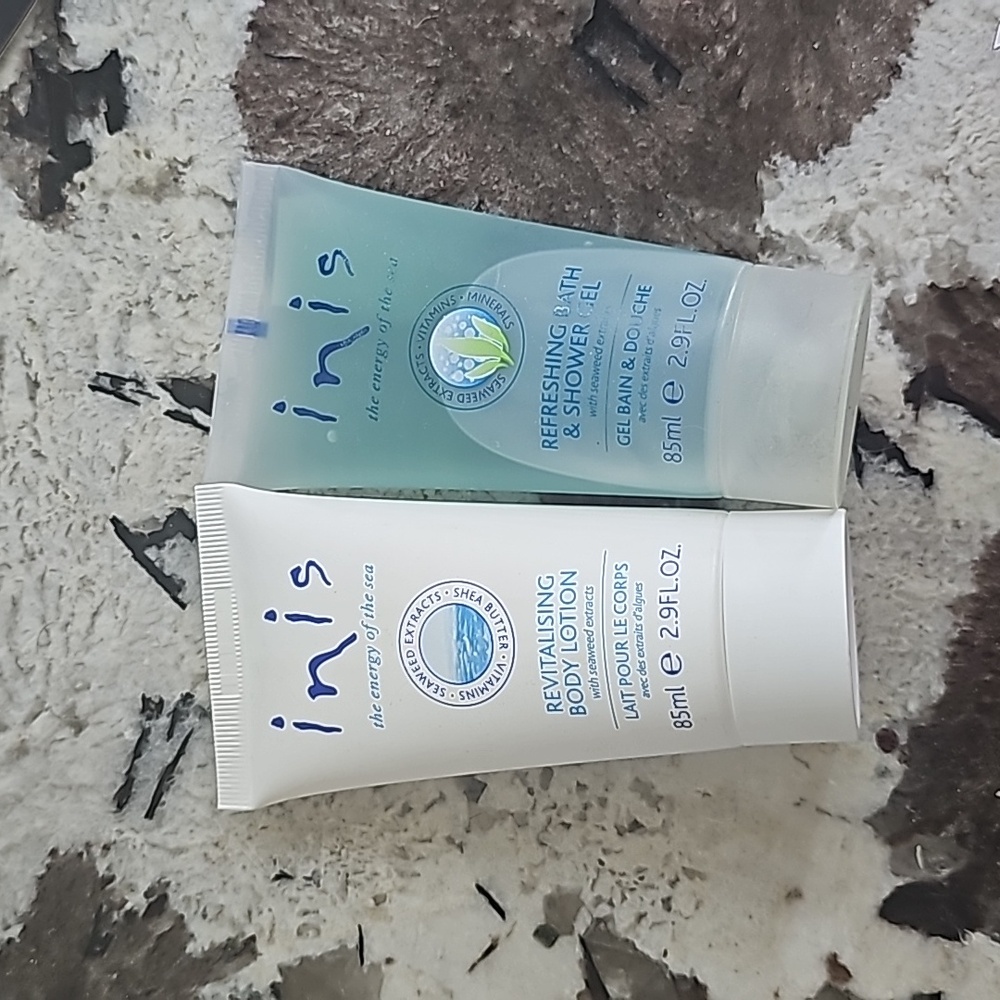 Body wash and lotion set